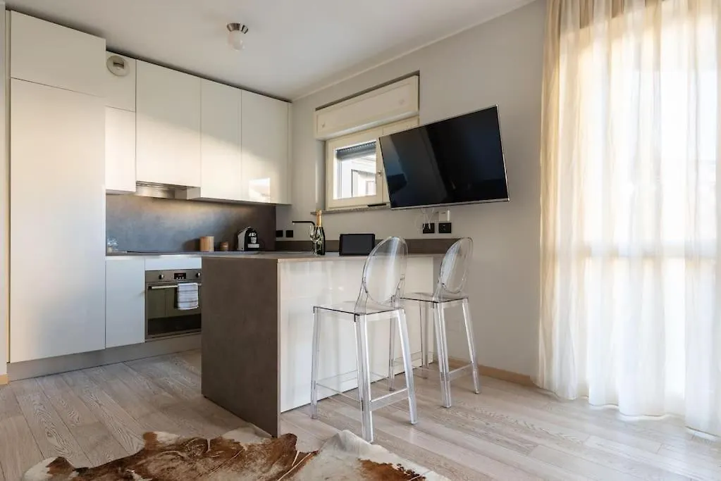 Bezzi Flexyrent A.C. Wifi Apartment Milan 0*,
